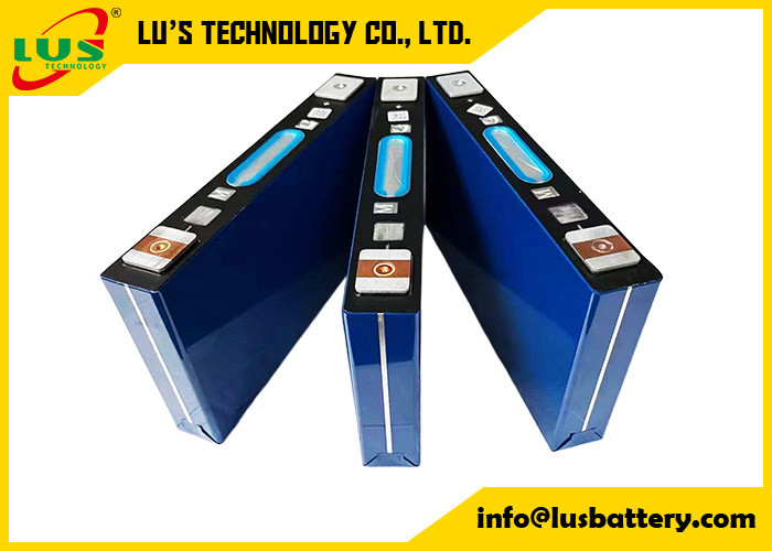 3.2V 150Ah LiFePO4 prizmatik hücreleri ve özel lityum iyonlu pil paketi OEM 3.2V150Ah LiFePO4 yüksek güçlü lityum pil